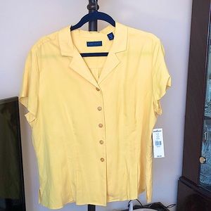 Yellow silk Karen Scott short sleeve button down shirt